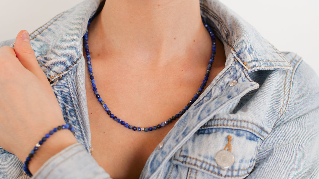 Lapislazuli Schmuck: Ein zeitloser Edelstein für Deinen Stil